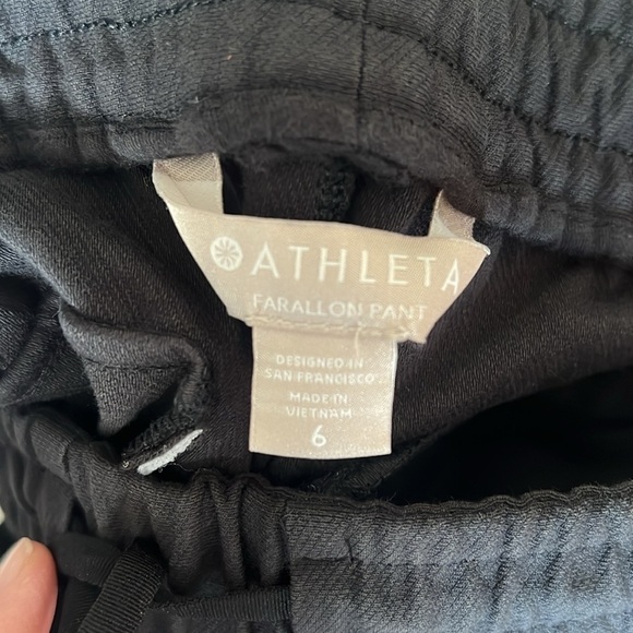 ATHLETA - FARALLON JOGGER - SIZE 6 - BLACK/DARK GREY - Picture 4 of 6